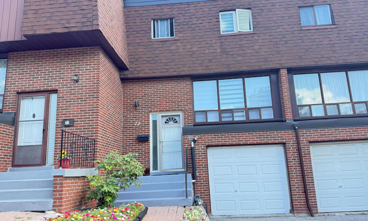 73 Stately Way