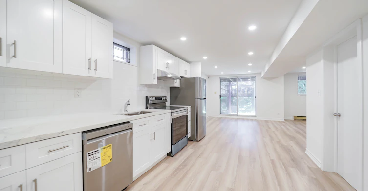 Bsmt-195 Savage Road, Newmarket, ON, L3X 1R6