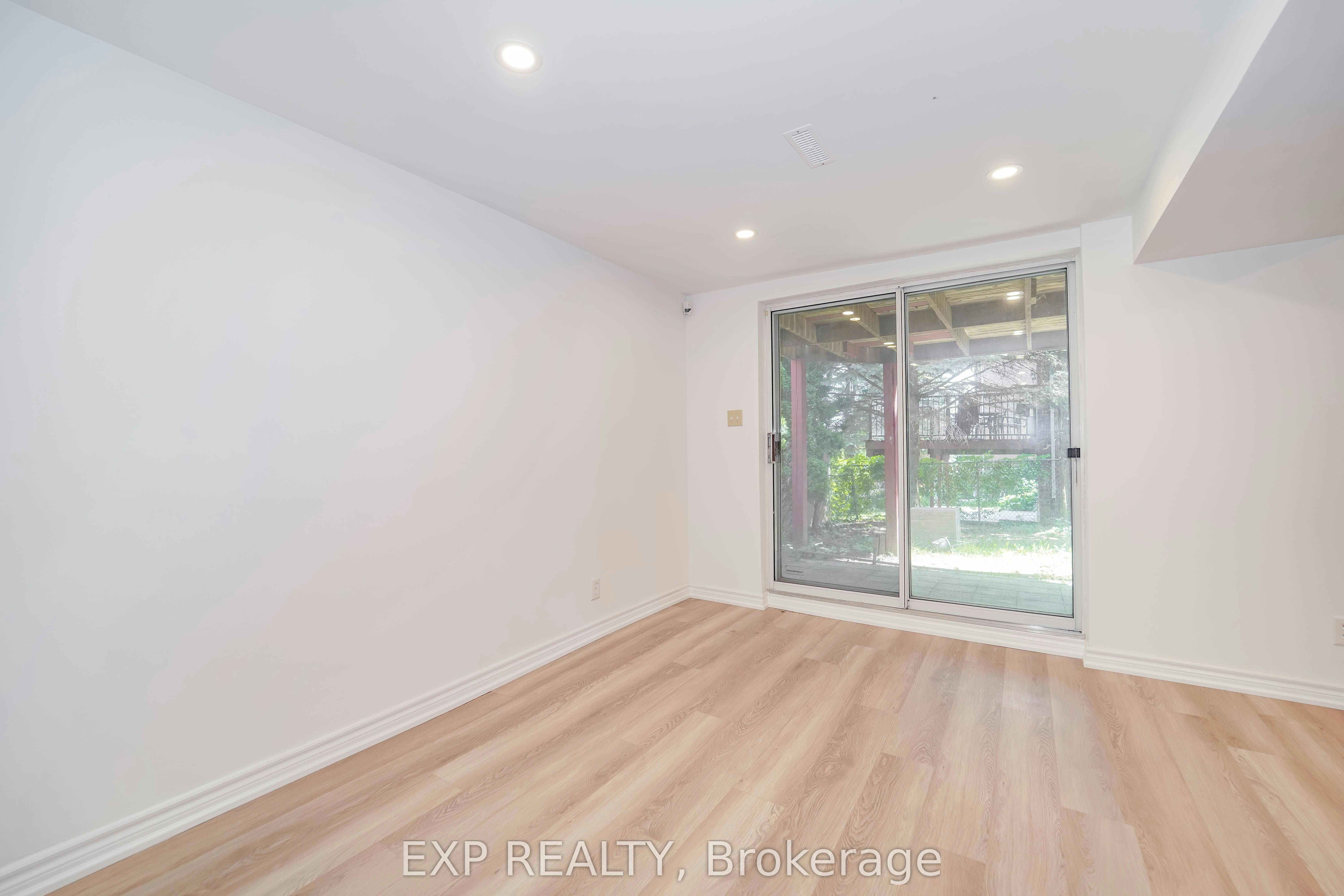 Bsmt-195 Savage Road, Newmarket, ON, L3X 1R6 - 9