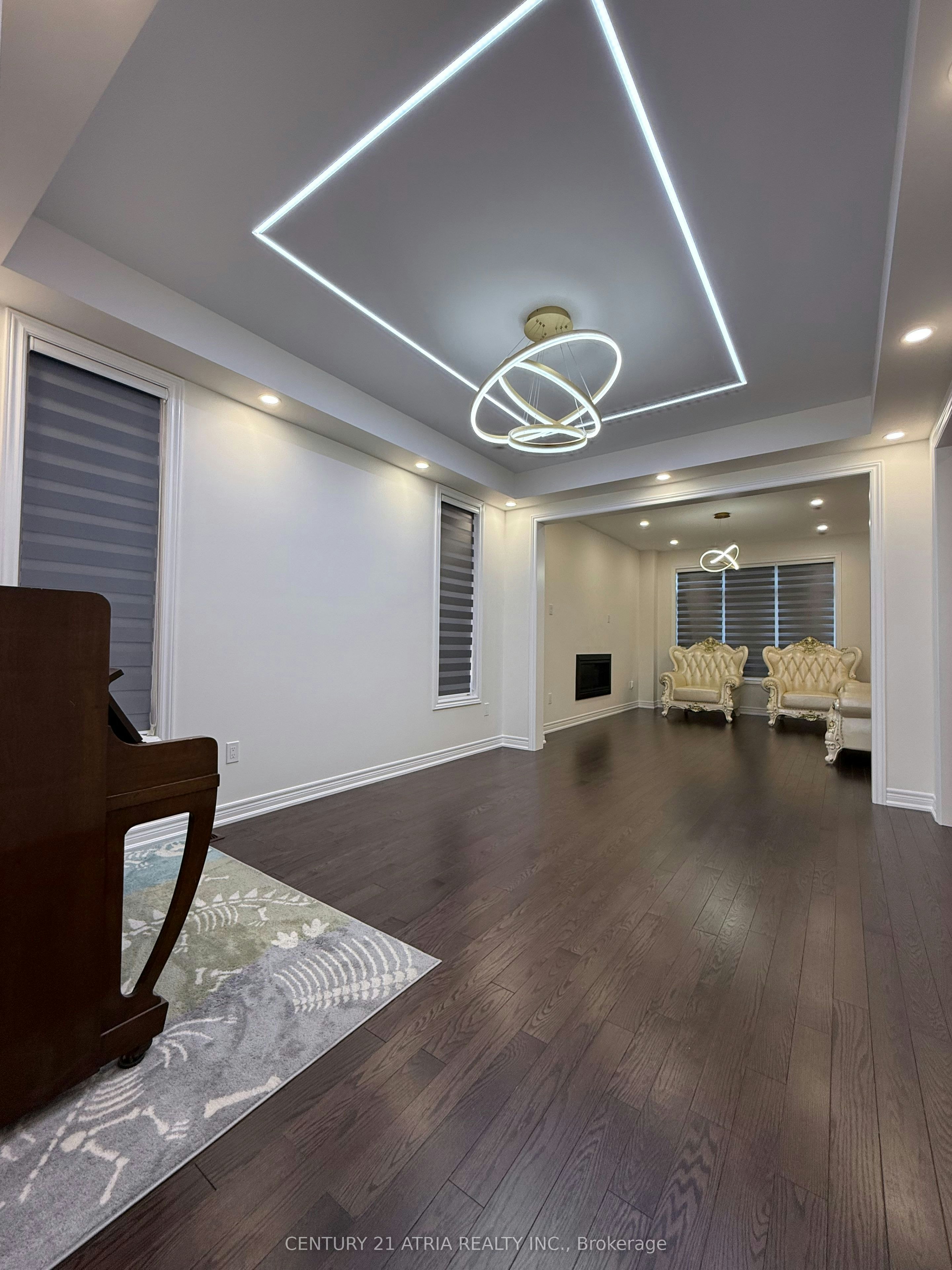 345 Silk Twist Drive, East Gwillimbury, ON, L9N 1R8 - 2