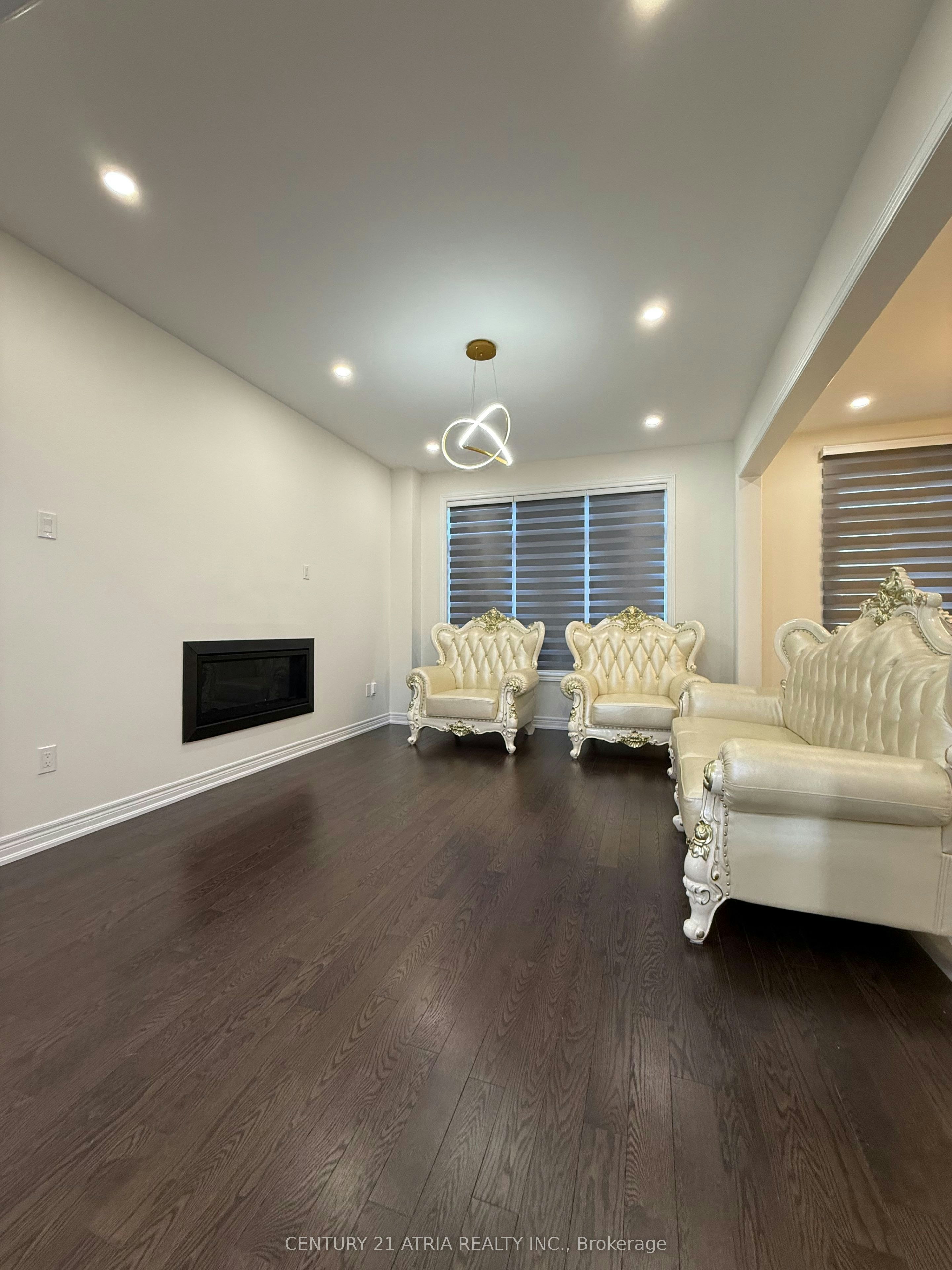 345 Silk Twist Drive, East Gwillimbury, ON, L9N 1R8 - 3