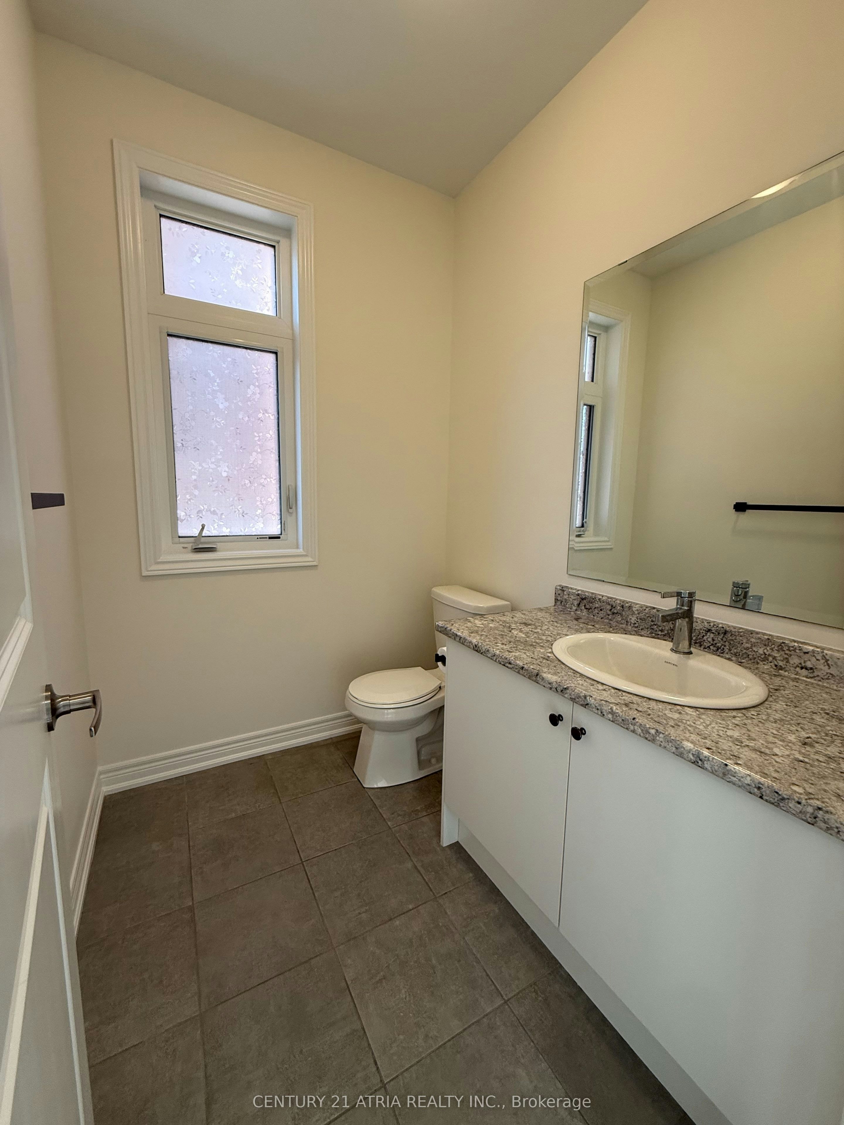 345 Silk Twist Drive, East Gwillimbury, ON, L9N 1R8 - 9