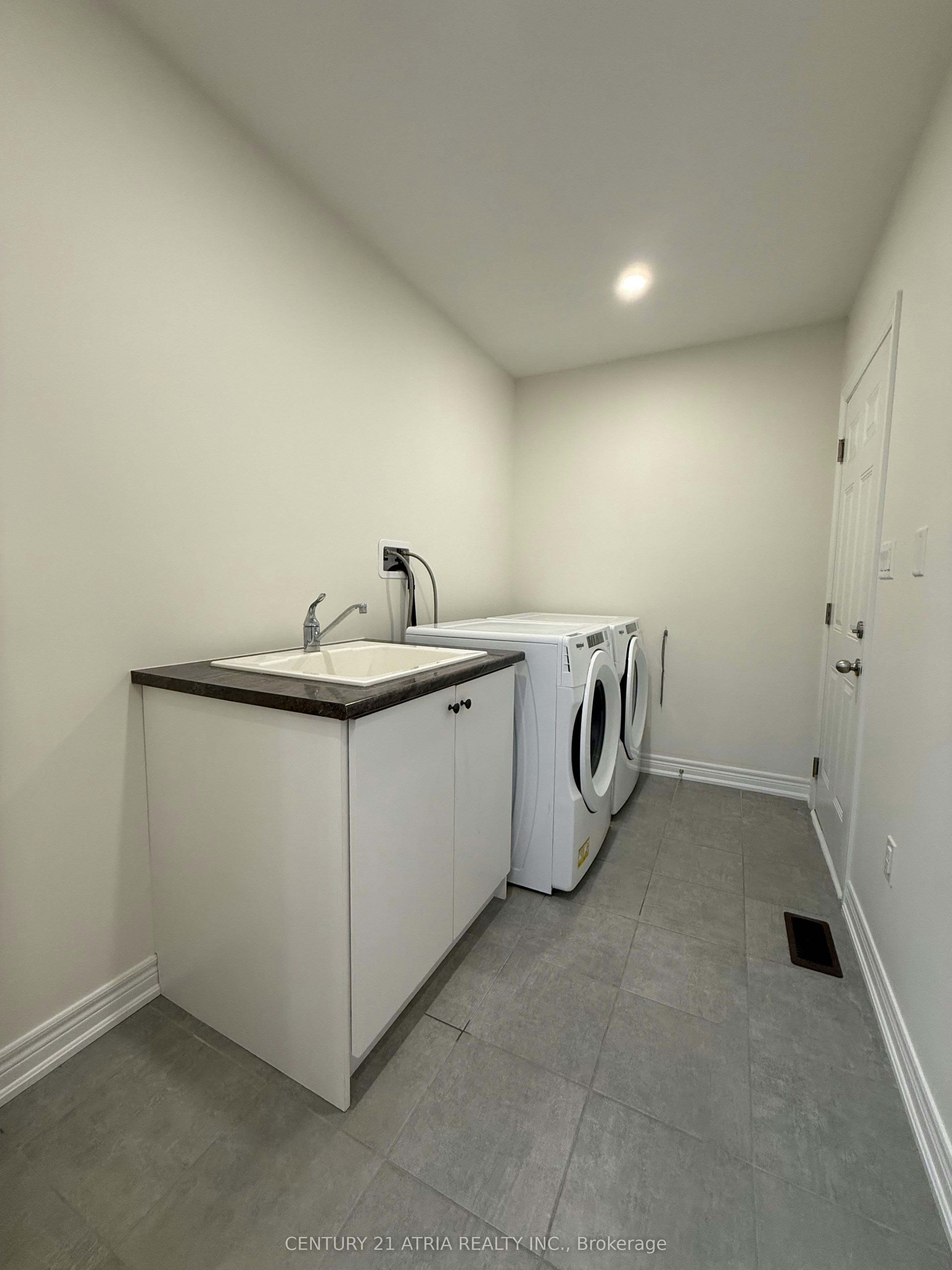 345 Silk Twist Drive, East Gwillimbury, ON, L9N 1R8 - 8