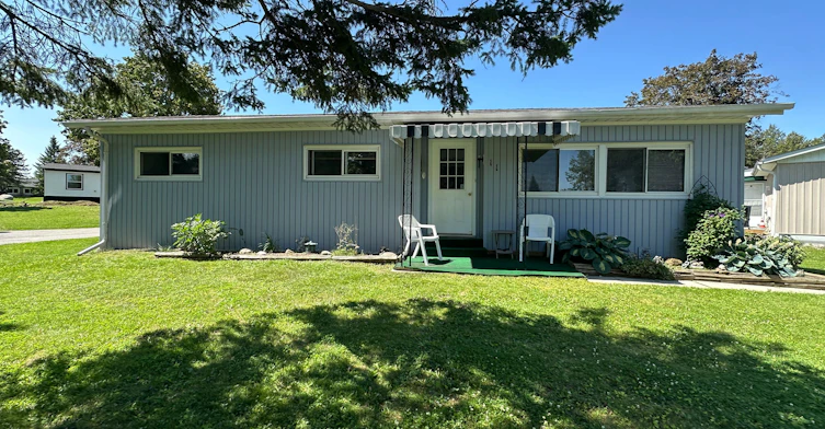 11 Maple Court, Innisfil, ON, L9S 1N9