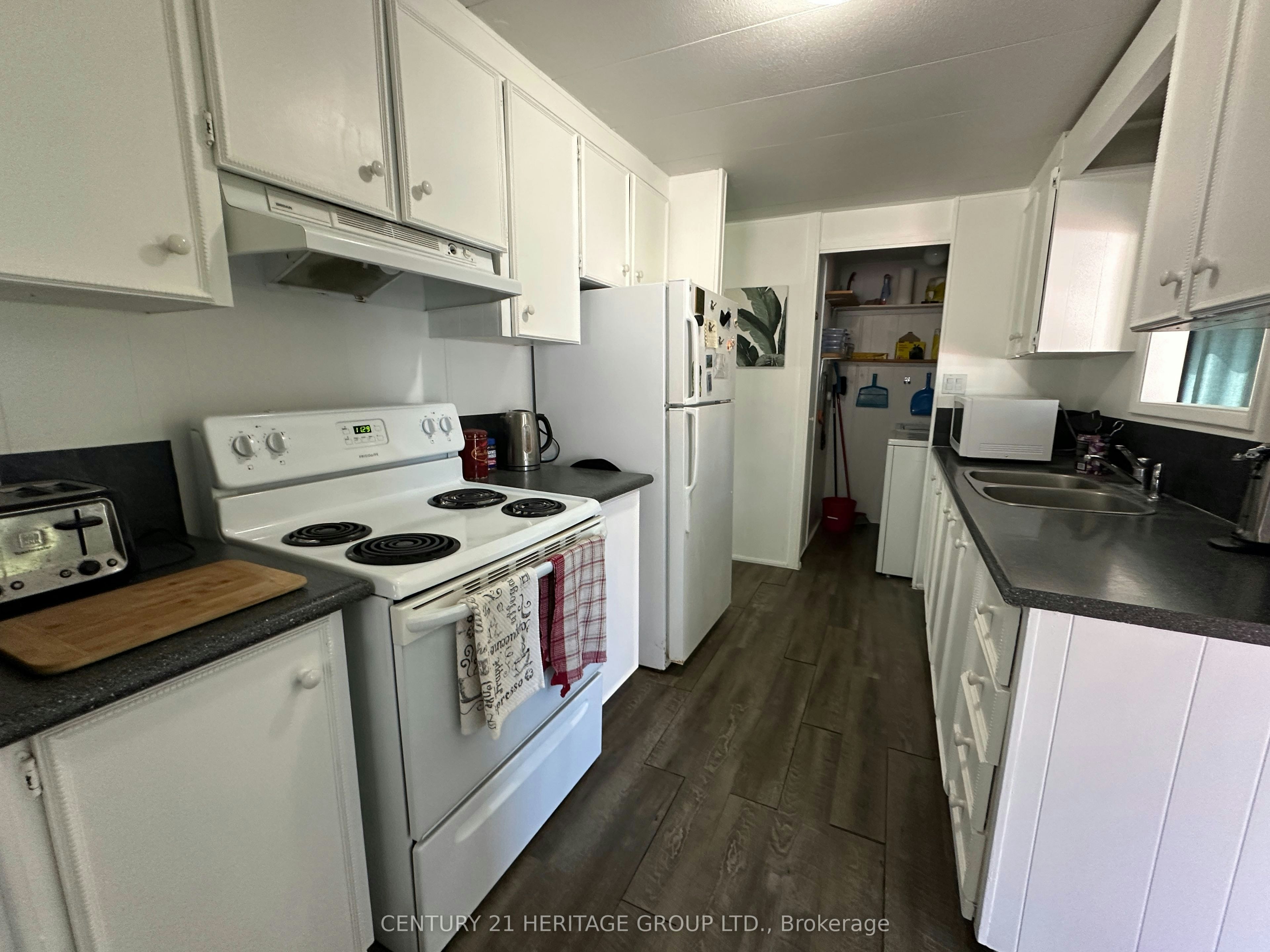 11 Maple Court, Innisfil, ON, L9S 1N9 - 11