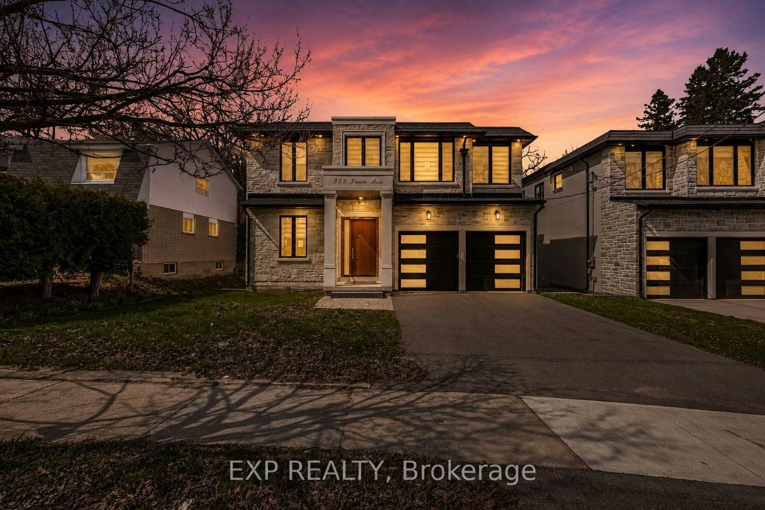 363 Penn Avenue, Newmarket, ON, L3Y 2S7