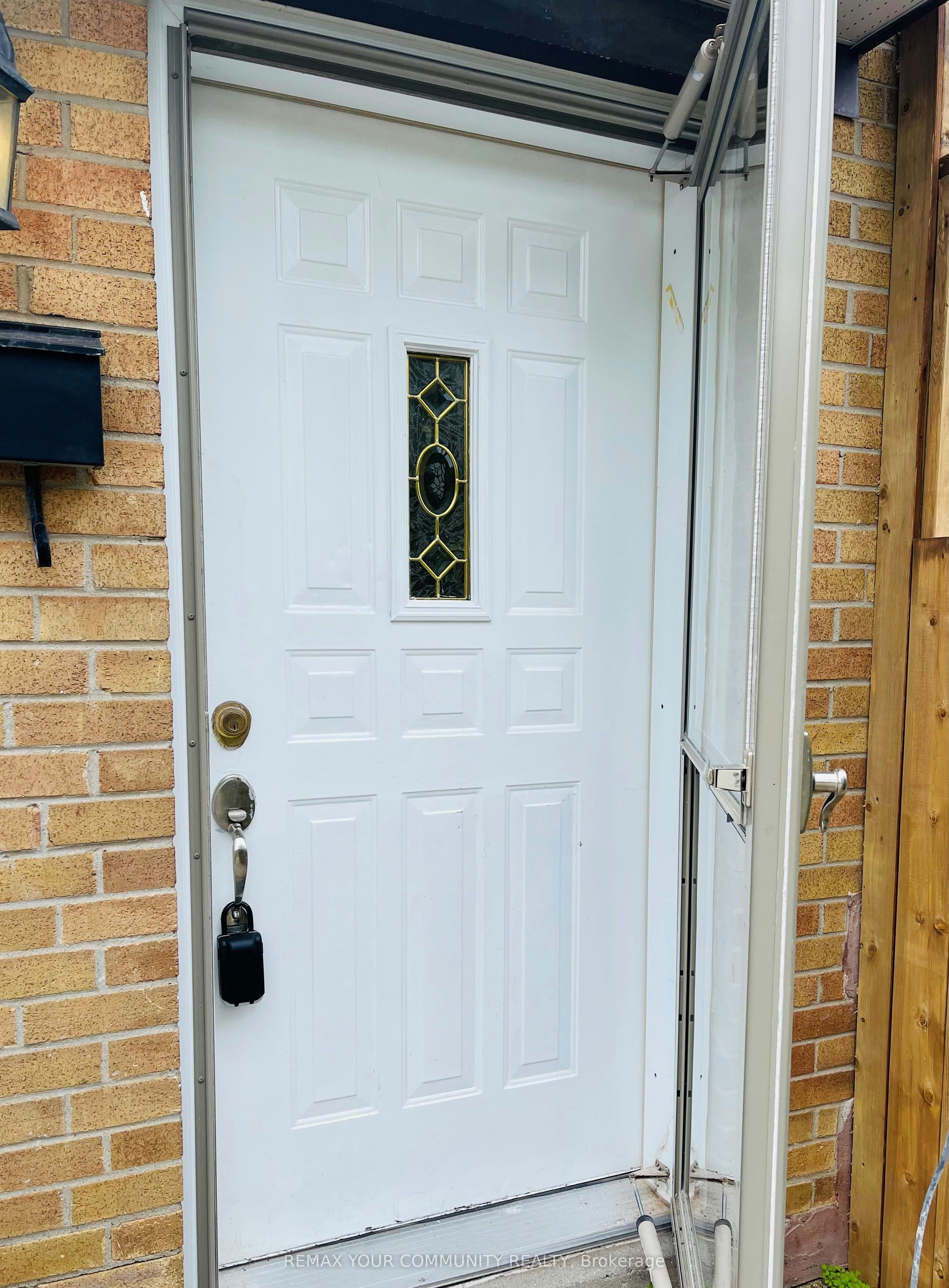32 Kitimat Crescent, Aurora, ON, L4G 3C3 - 7