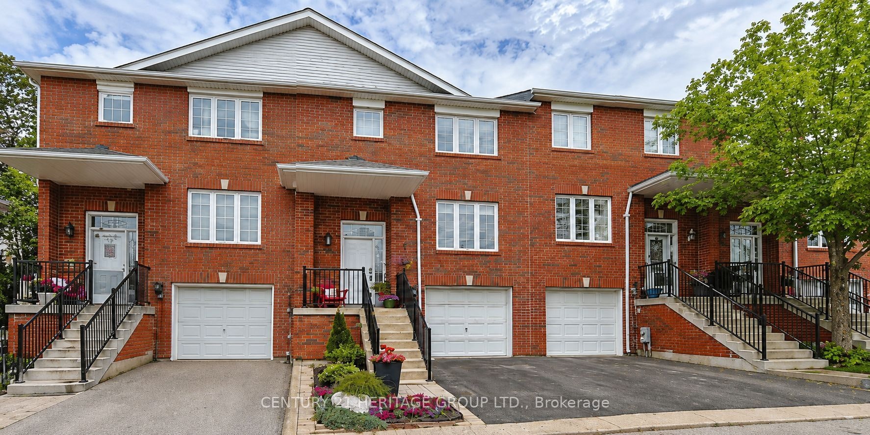 22 Village Green Lane, Bradford West Gwillimbury, ON, L3Z 3E7