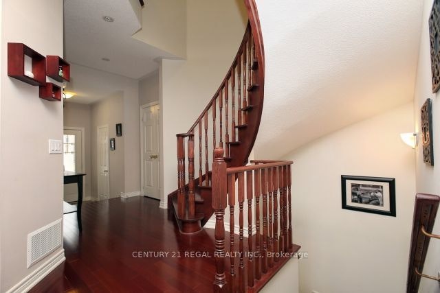 16 Thatcher Crescent, East Gwillimbury, ON, L9N 0B8 - 27