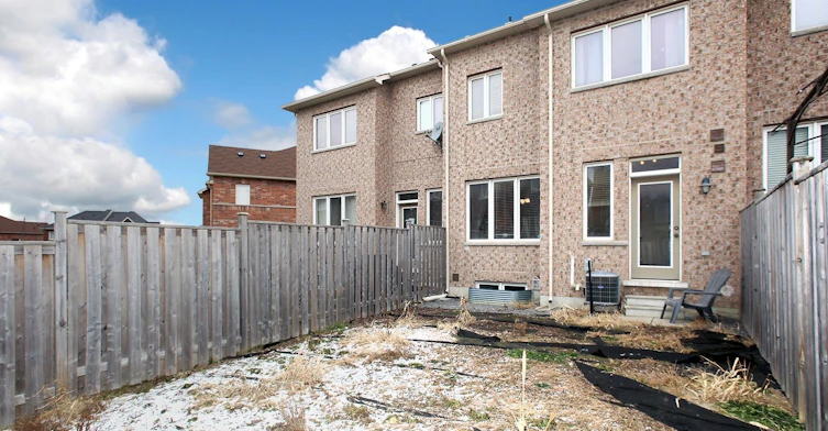 16 Thatcher Crescent, East Gwillimbury, ON, L9N 0B8 - 18