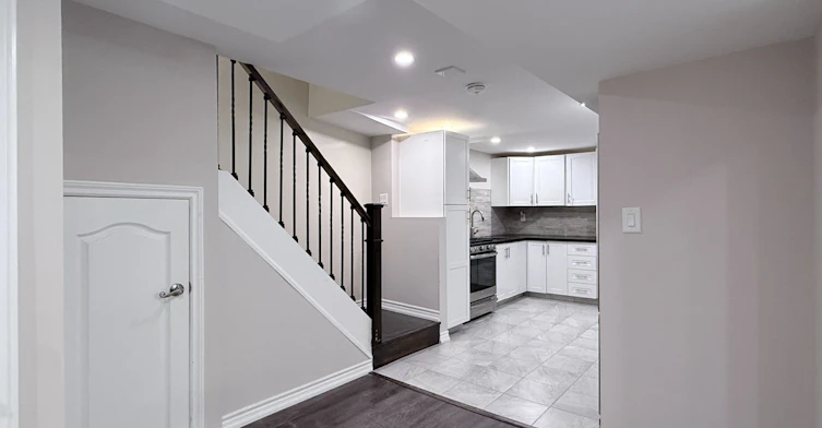 17 Deerwood Crescent, Richmond Hill, ON, L4E 4B8 - 10