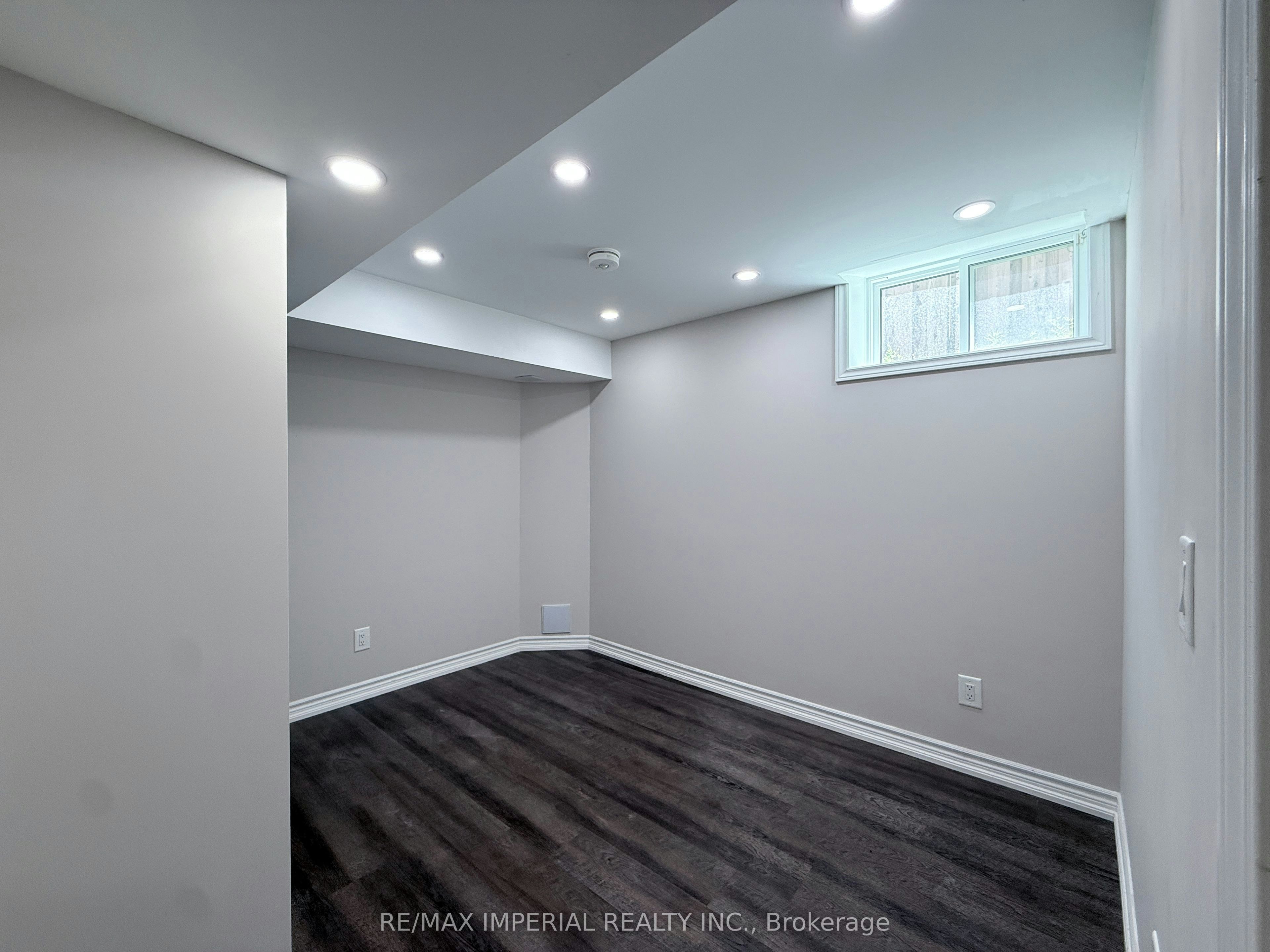 17 Deerwood Crescent, Richmond Hill, ON, L4E 4B8 - 18
