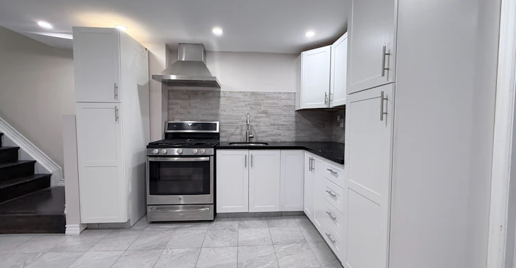 17 Deerwood Crescent, Richmond Hill, ON, L4E 4B8 - 9