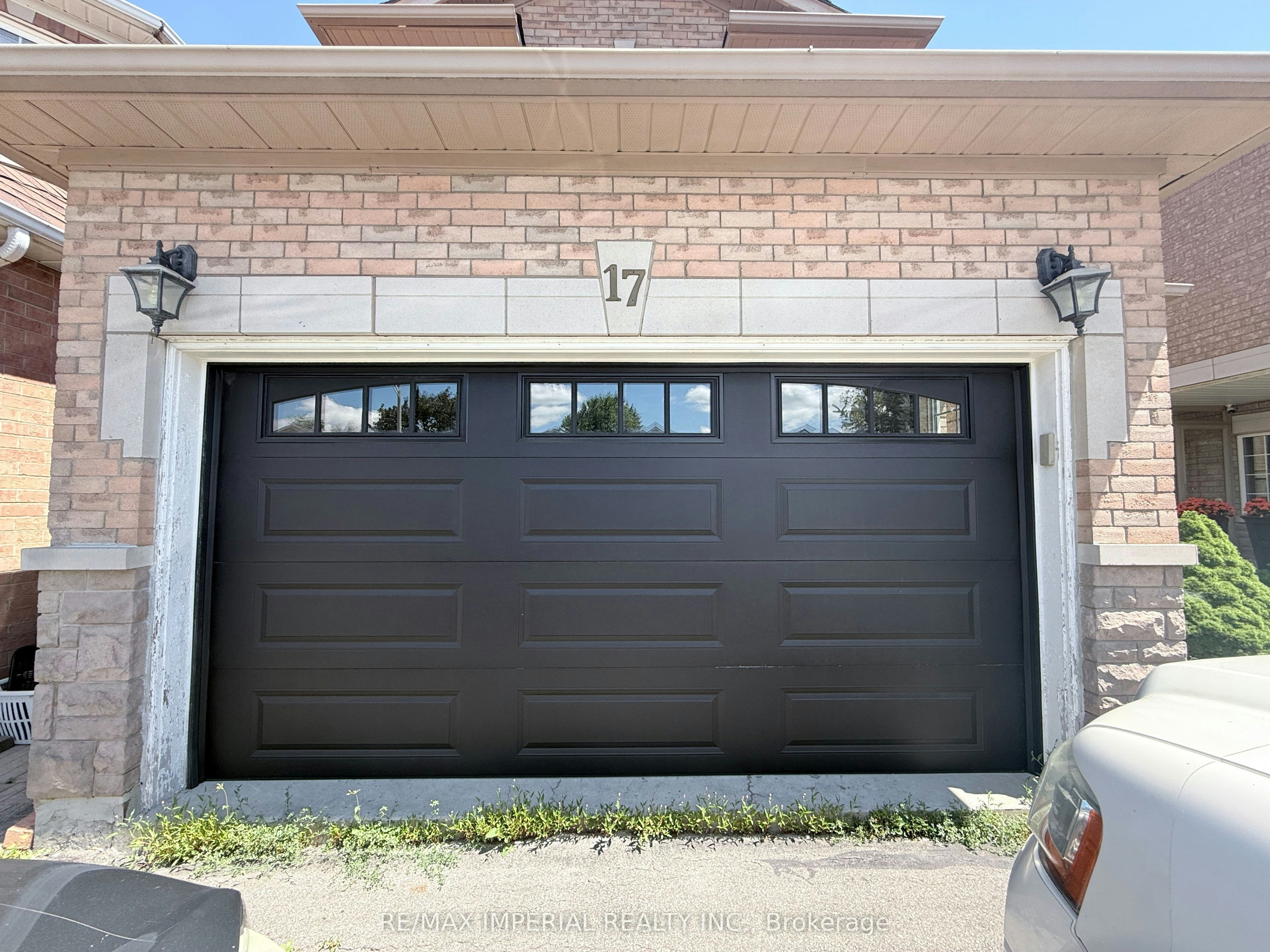 17 Deerwood Crescent, Richmond Hill, ON, L4E 4B8 - 2