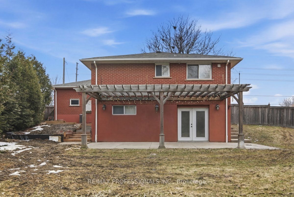 D-9611 Keele Street, Vaughan, ON, L6A 1M1 - 13