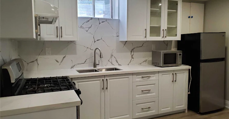 1-6 Lilley Court, Richmond Hill, ON, L4C 8X4 - 2