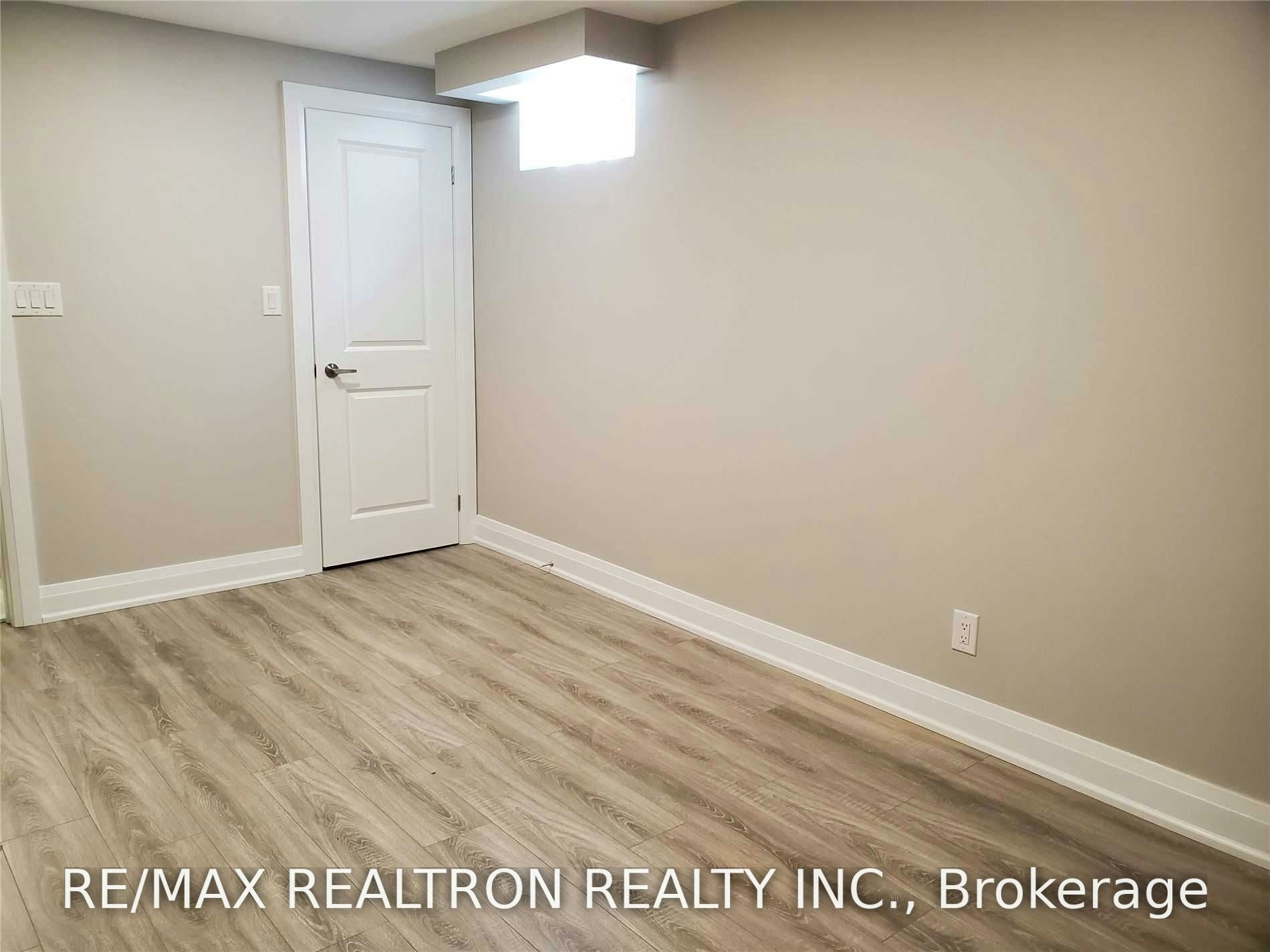 1-6 Lilley Court, Richmond Hill, ON, L4C 8X4 - 4