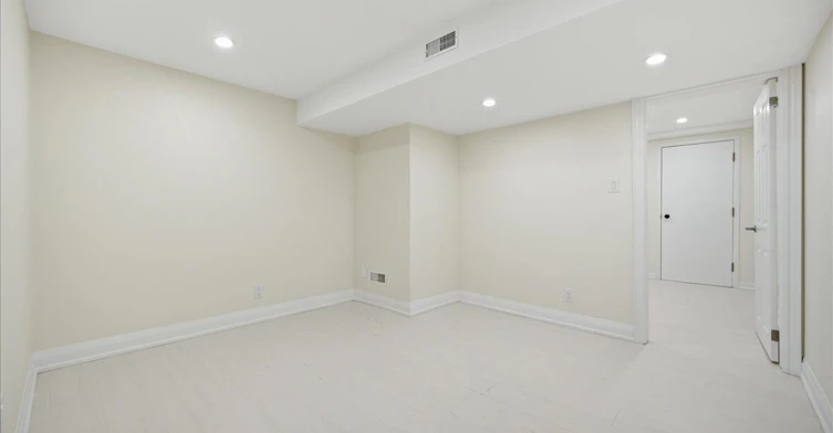 C-9611 Keele Street, Vaughan, ON, L6A 1M1 - 4