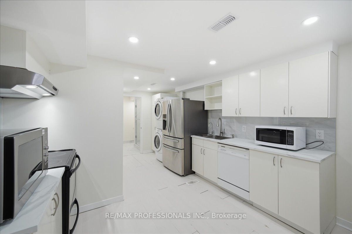 C-9611 Keele Street, Vaughan, ON, L6A 1M1 - 8