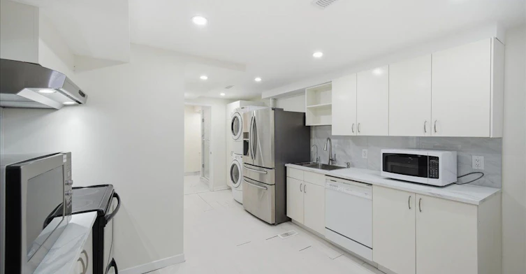 C-9611 Keele Street, Vaughan, ON, L6A 1M1 - 8