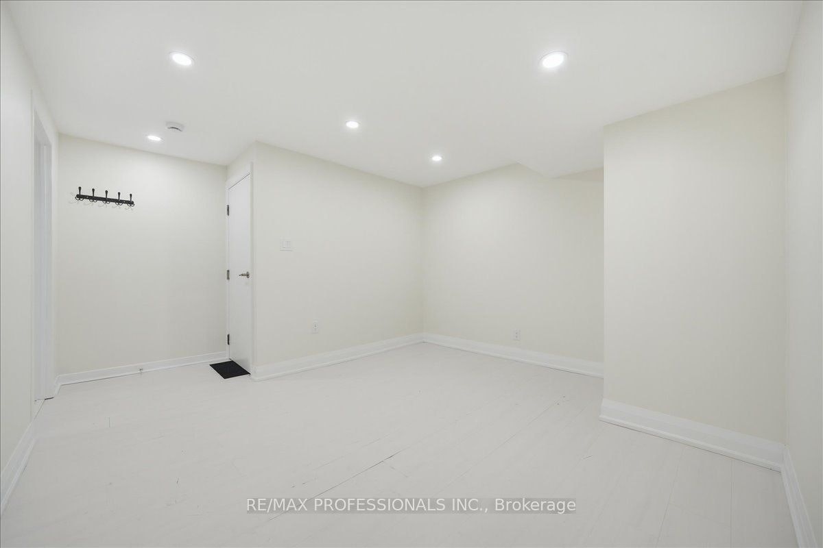 C-9611 Keele Street, Vaughan, ON, L6A 1M1 - 5