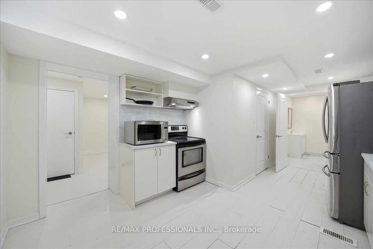 C-9611 Keele Street, Vaughan, ON, L6A 1M1 - 10