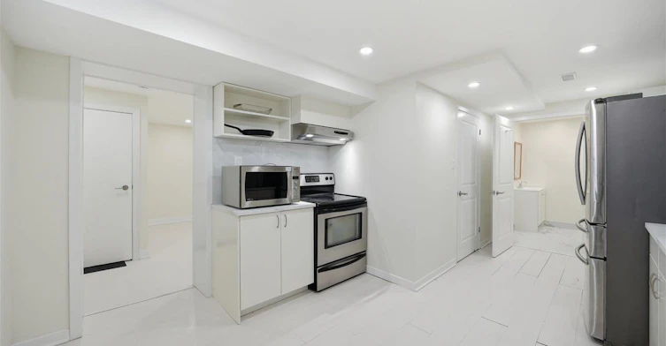 C-9611 Keele Street, Vaughan, ON, L6A 1M1 - 10