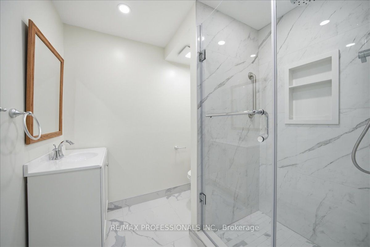 C-9611 Keele Street, Vaughan, ON, L6A 1M1 - 12