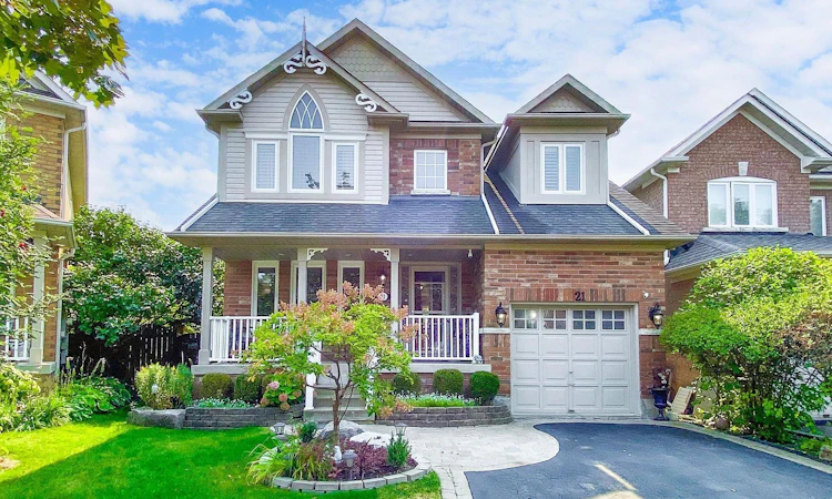 21 Watkins Glen Crescent