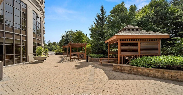 214-9235 Jane Street, Vaughan, ON, L6A 0J8 - 3