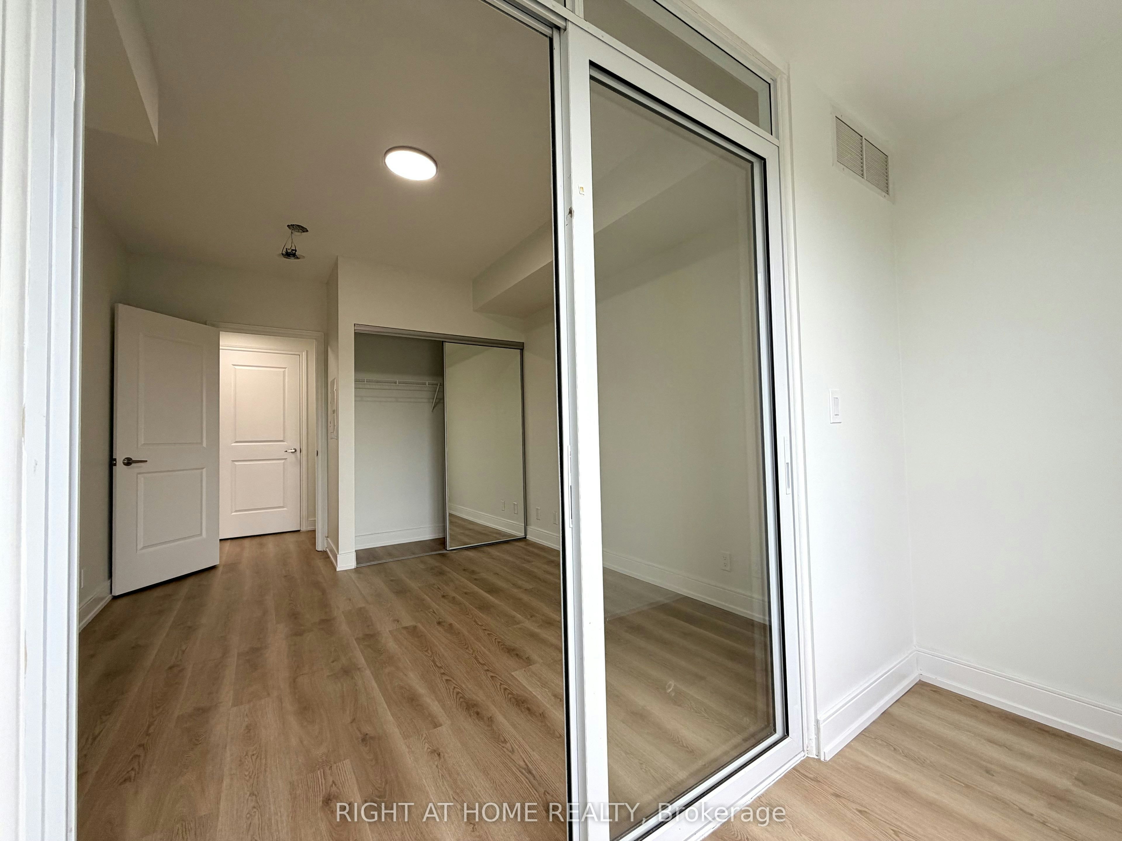 214-9235 Jane Street, Vaughan, ON, L6A 0J8 - 21