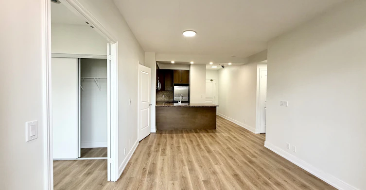 214-9235 Jane Street, Vaughan, ON, L6A 0J8 - 14