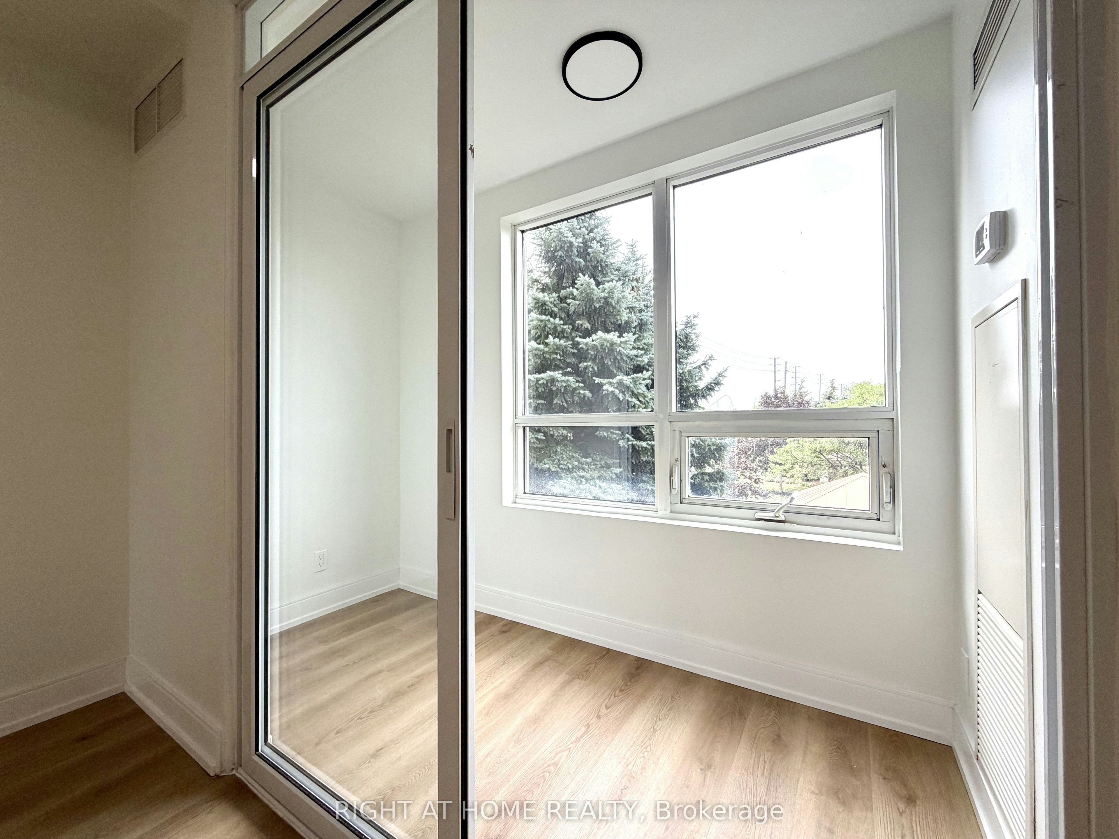 214-9235 Jane Street, Vaughan, ON, L6A 0J8 - 19