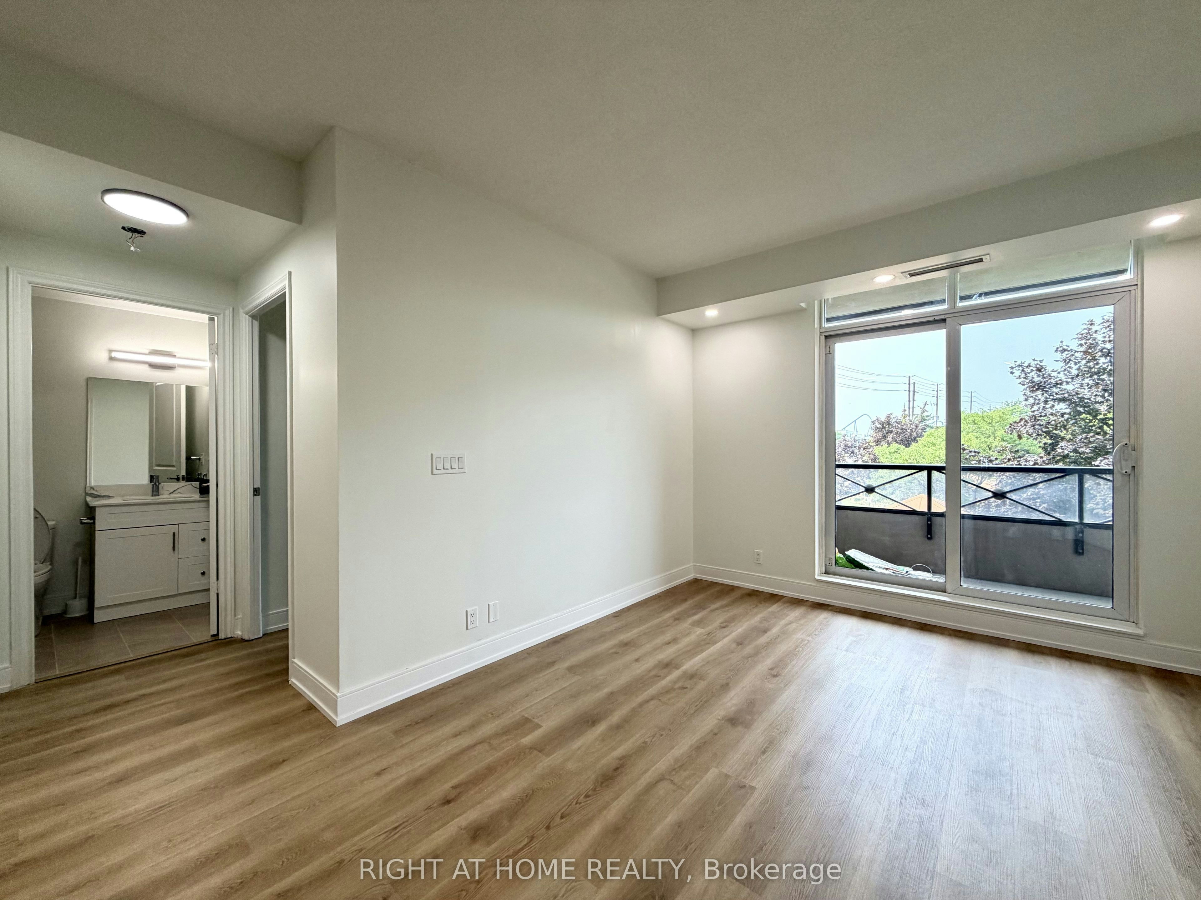 214-9235 Jane Street, Vaughan, ON, L6A 0J8 - 16