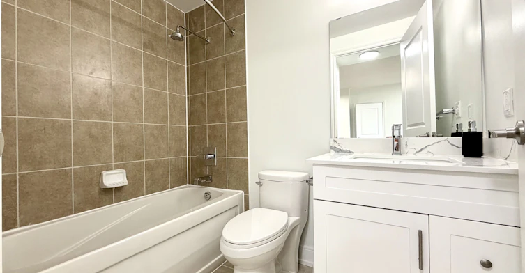 214-9235 Jane Street, Vaughan, ON, L6A 0J8 - 17