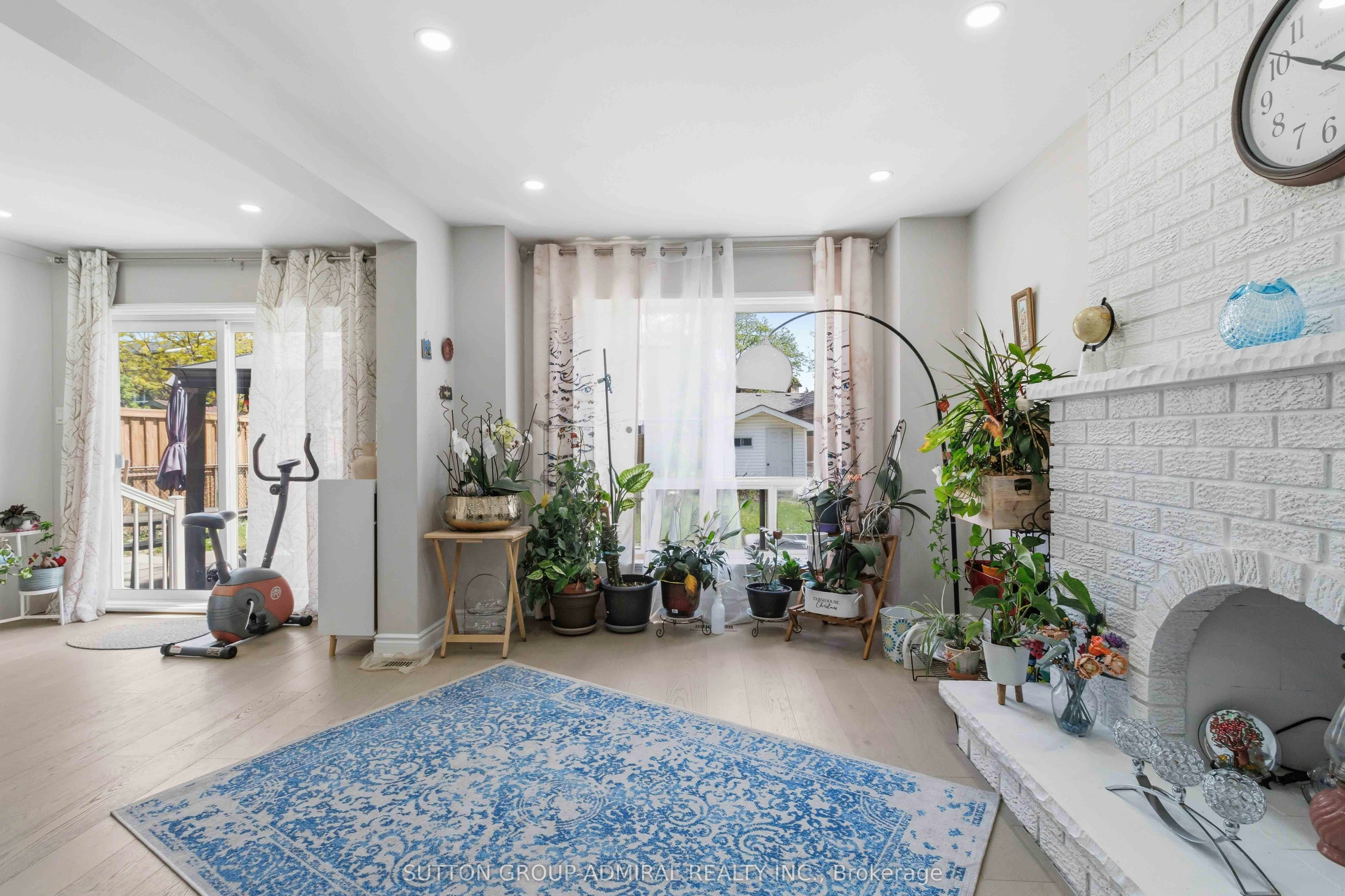 Main & Upper Flr-87 Marita Place, Vaughan, ON, L4K 3J5 - 9