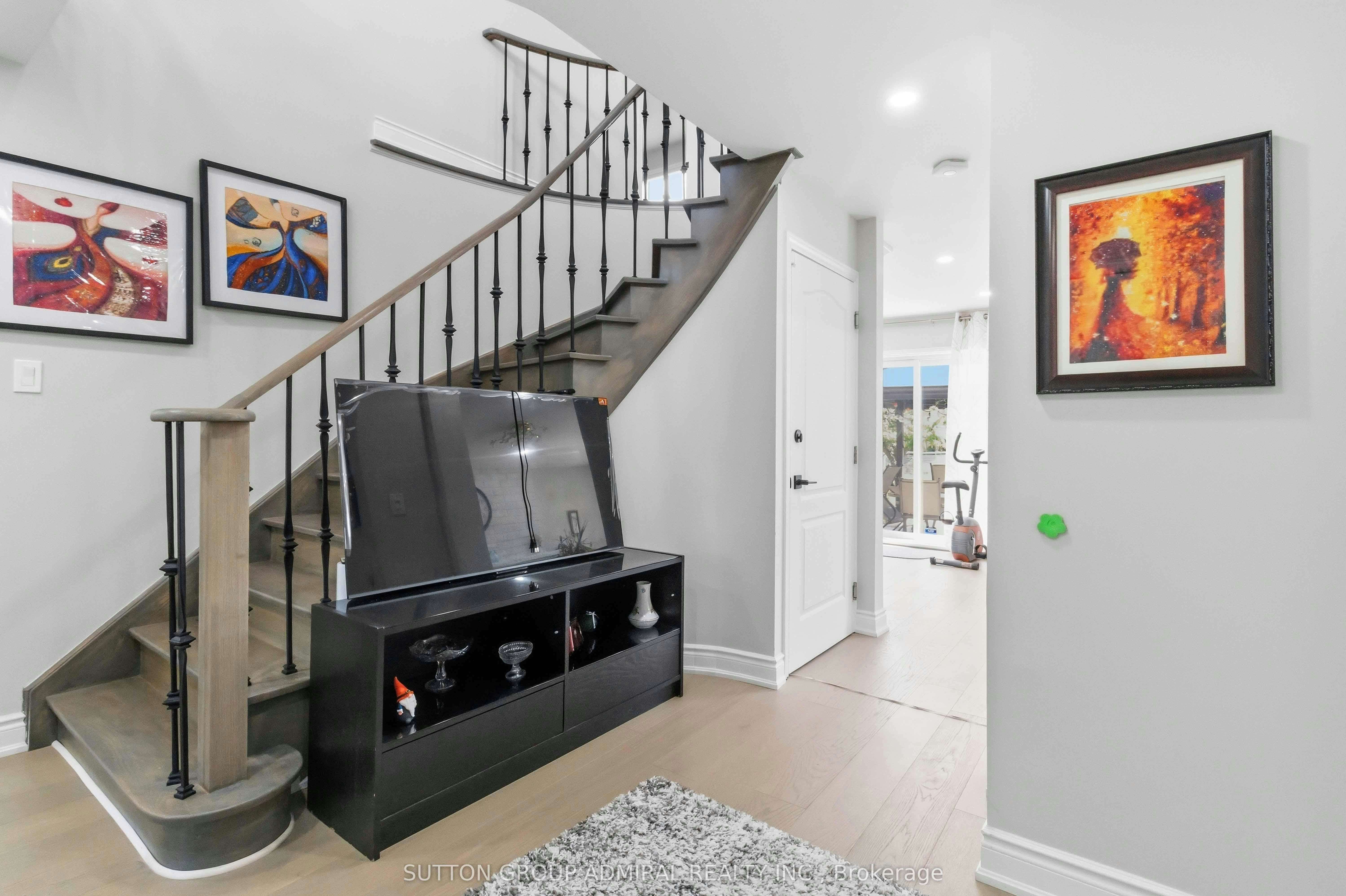 Main & Upper Flr-87 Marita Place, Vaughan, ON, L4K 3J5 - 14
