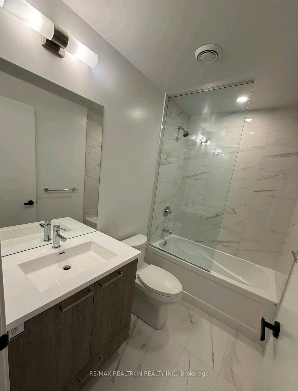 2208-225 Commerce Street, Vaughan, ON, L4K 0R1 - 10