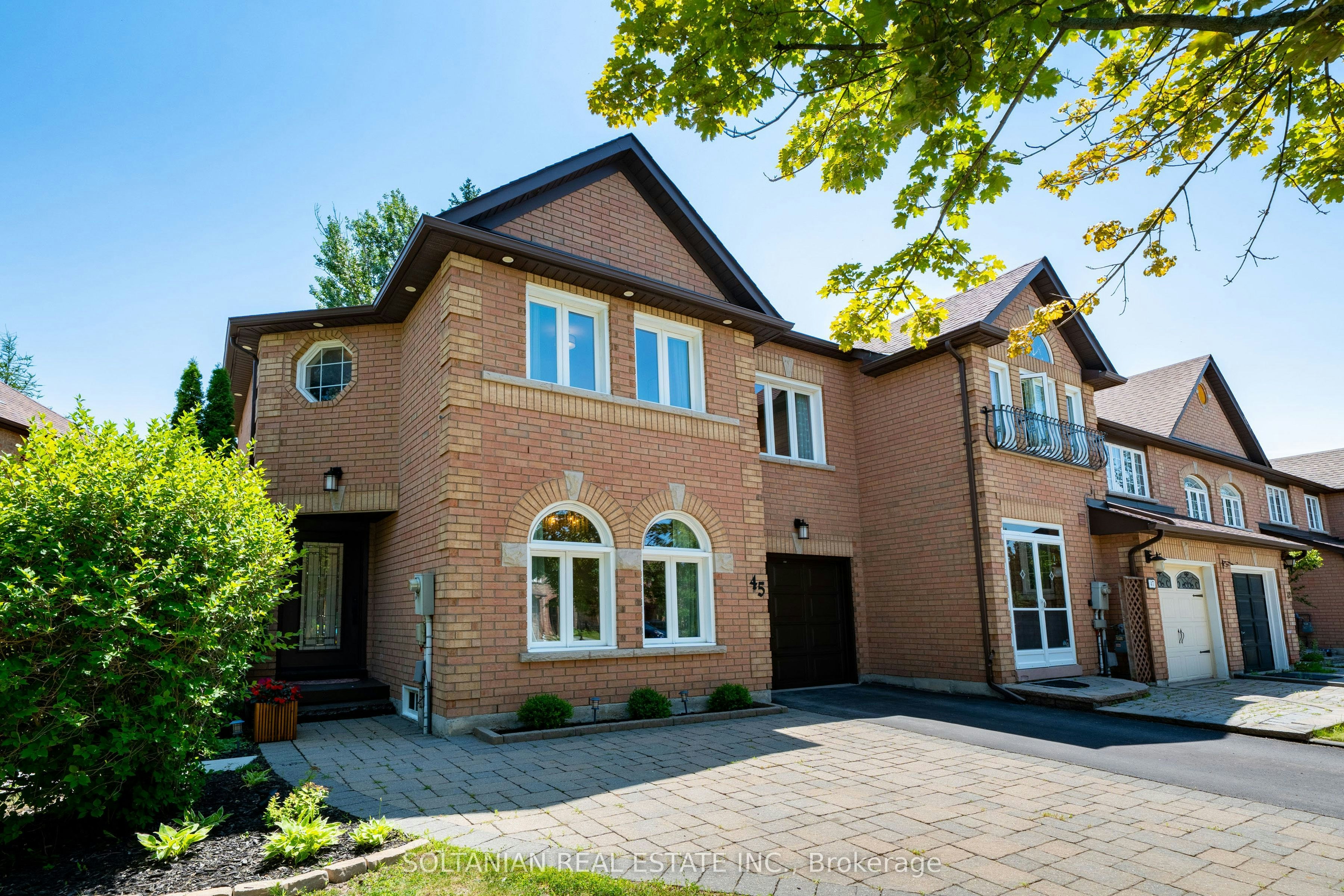 45 Mistleflower Court, Richmond Hill, ON, L4E 3T9