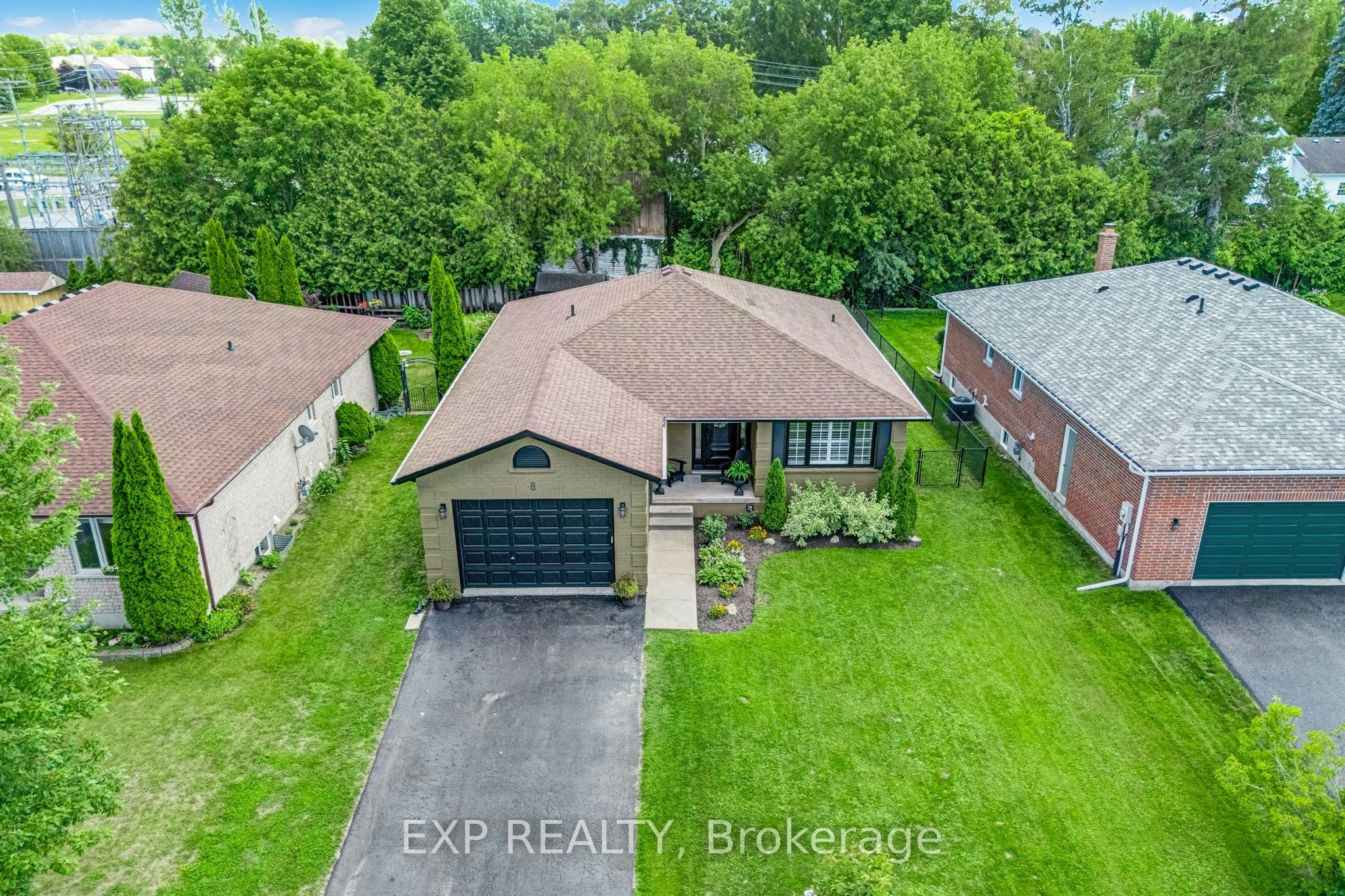 8 Low Boulevard, Uxbridge, ON, L9P 1W7
