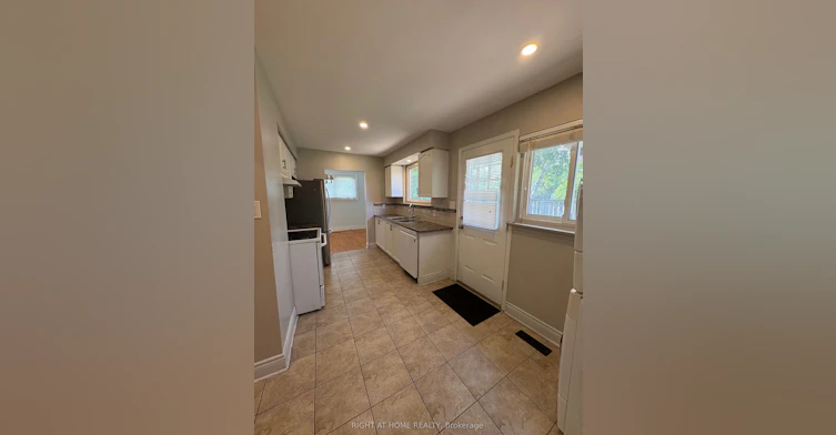 Upper Level-58 Devins Drive, Aurora, ON, L4G 2Z1 - 7