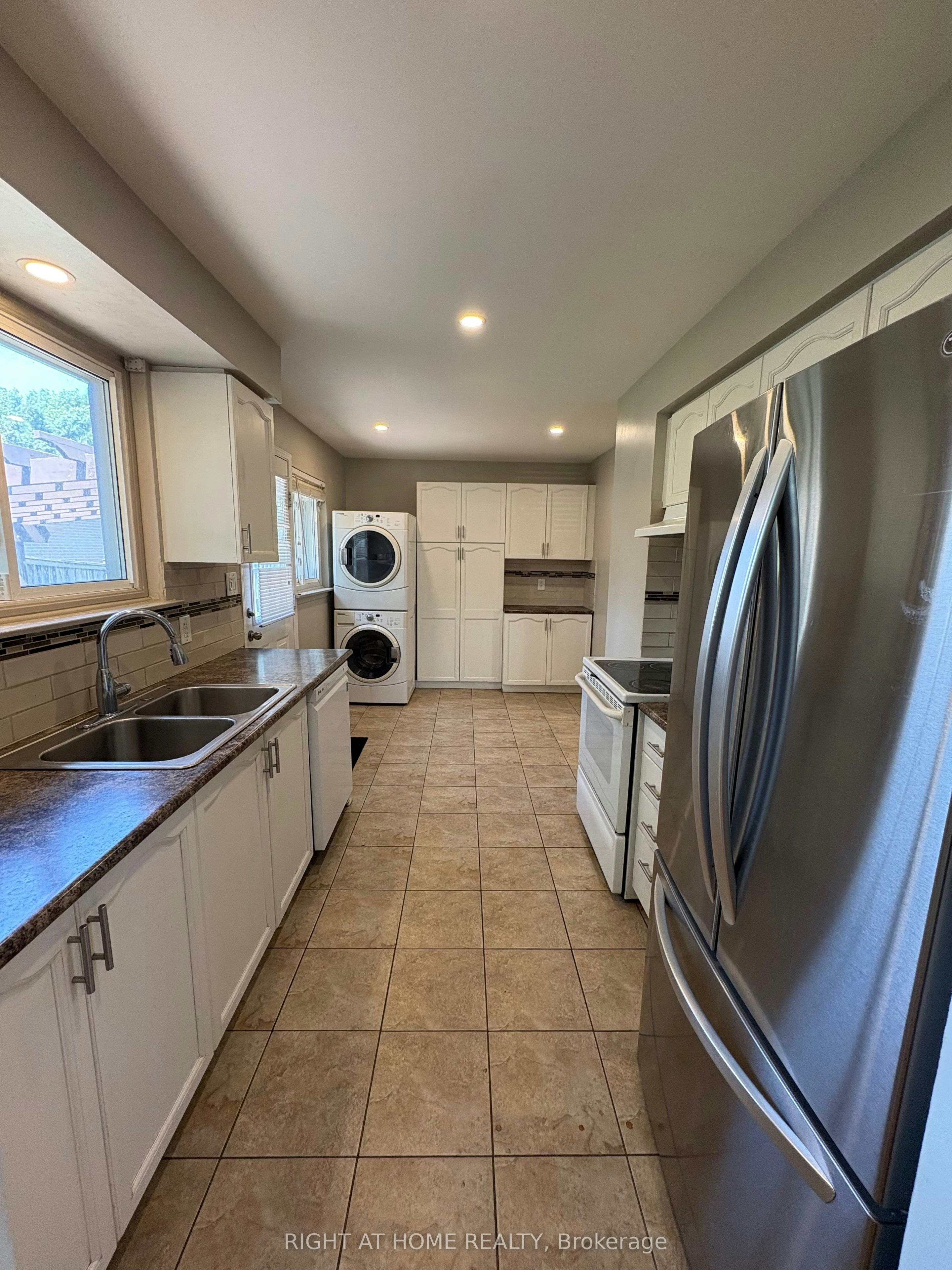 Upper Level-58 Devins Drive, Aurora, ON, L4G 2Z1 - 6