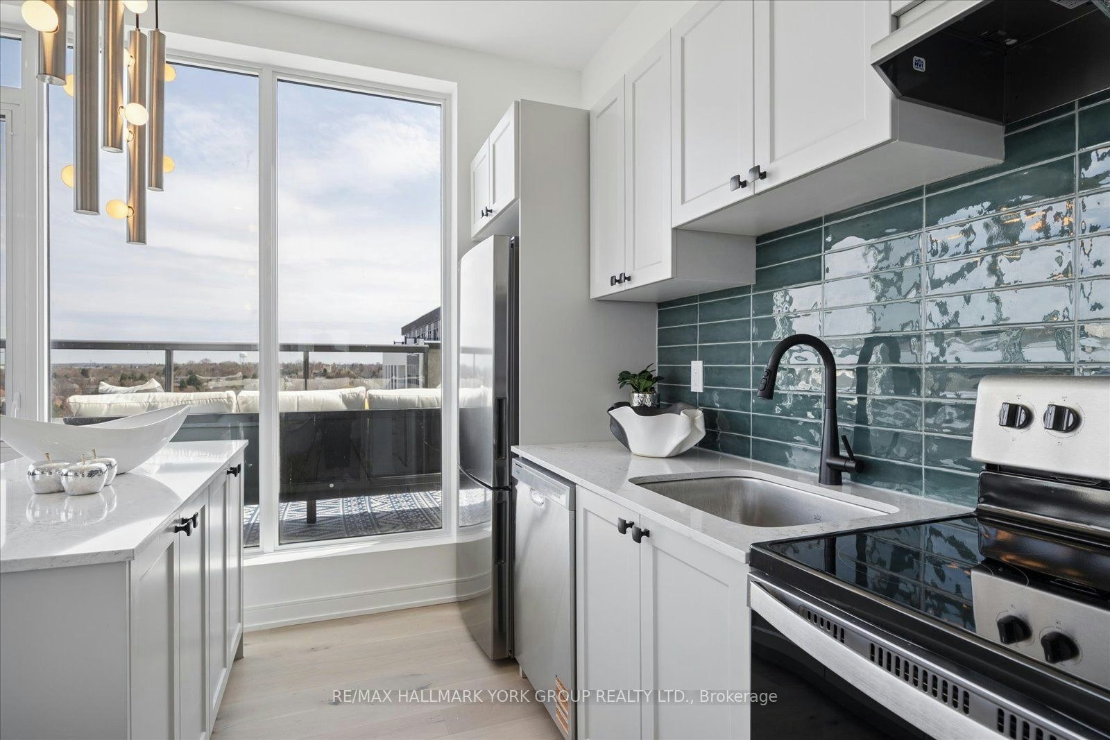 1503-705 Davis Drive, Newmarket, ON, L3Y 2R2 - 18