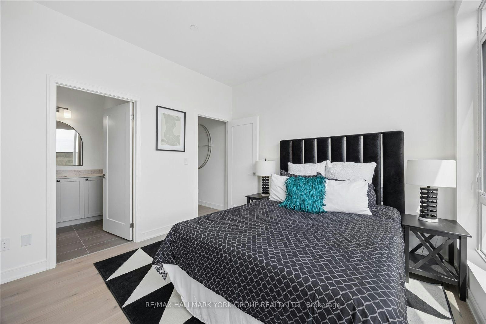 1503-705 Davis Drive, Newmarket, ON, L3Y 2R2 - 24