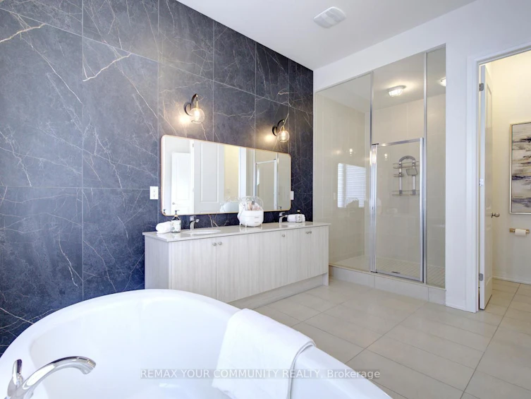 96 Bond Crescent, Richmond Hill, ON, L4E 3K7 - 41