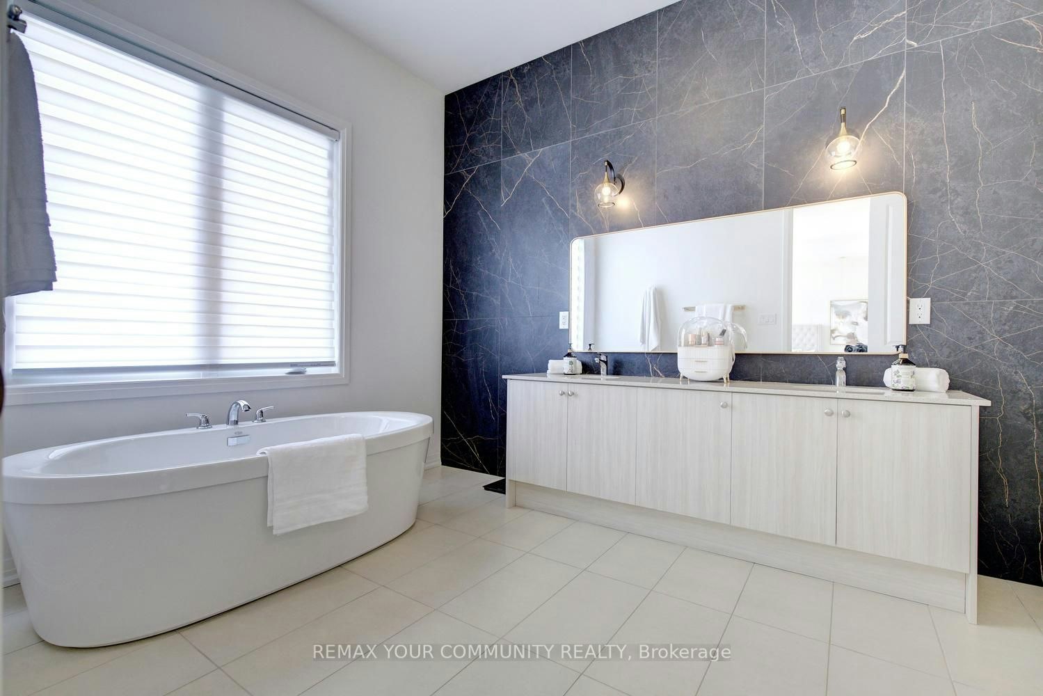 96 Bond Crescent, Richmond Hill, ON, L4E 3K7 - 40