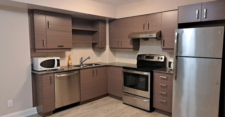 517-1 Uptown Drive, Markham, ON, L3R 5C1 - 2