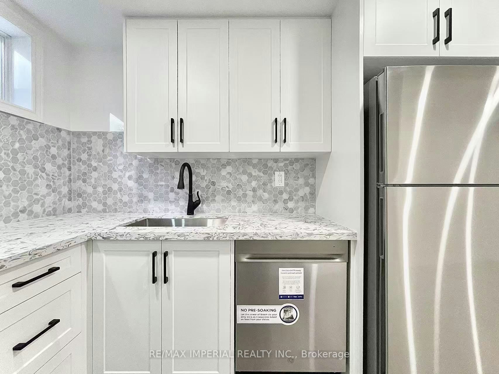 BSMT-40 Brewsland Crescent, Markham, ON, L3T 7G7 - 3
