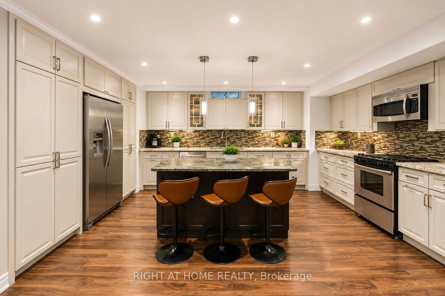 Lower-9 Alyssum Court, Richmond Hill, ON, L4E 4M7 - 8