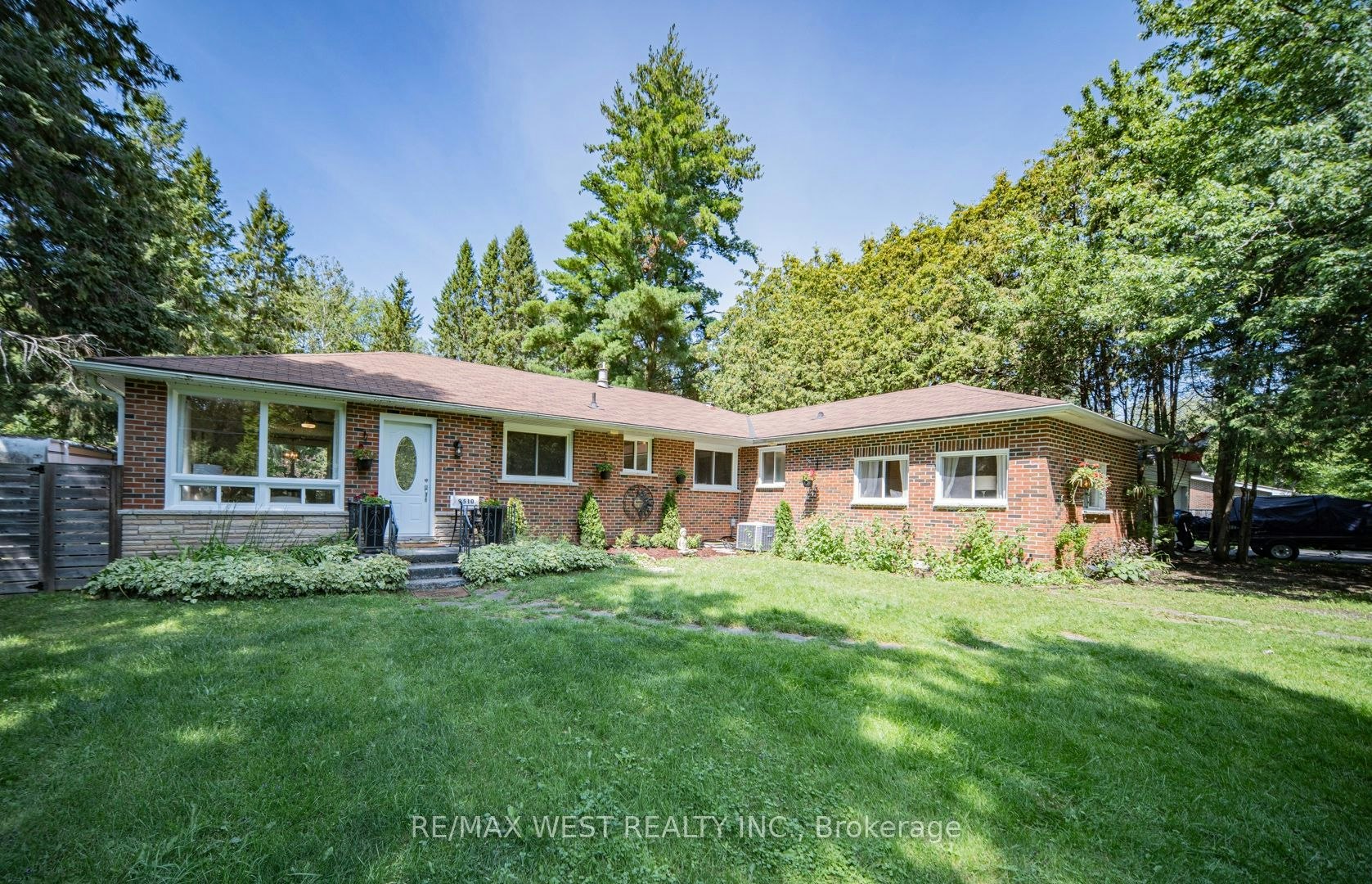 9510 Morning Glory Road, Georgina, ON, L0E 1N0